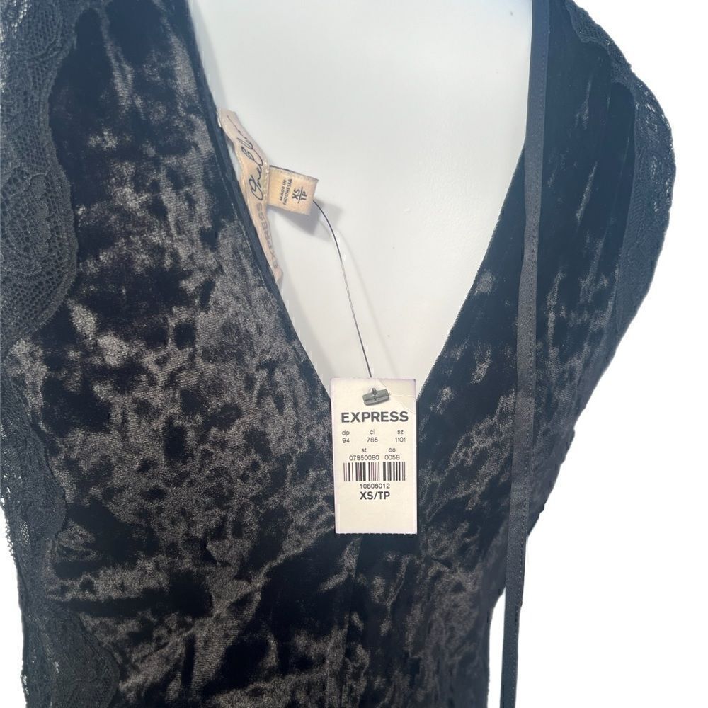 Express Black Velvet Romper NWT - Picture 14 of 15